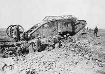 British_Mark_I_male_tank_Somme_25_September_1916.jpg
