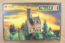 1-000 Faller 245 Kasteel Lichtenstein.jpg