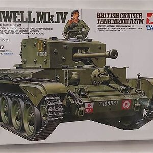 Tamiya 1-35-Cromwell-klein.jpg