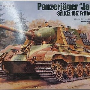 Tamiya 1-35-Jagdtiger-klein.jpg